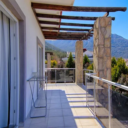 Βίλα Villa Simsek Φετιγιέ